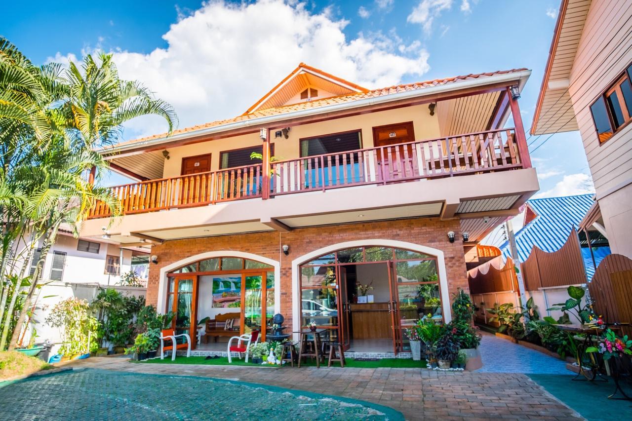 Happy In Pai Hotel Exterior foto